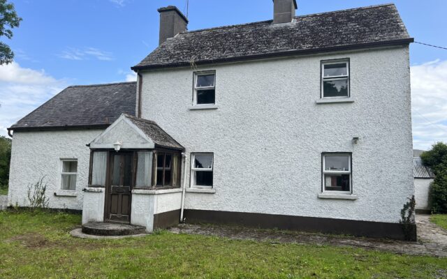 ‘Carlow Farm and 22-Aacres of Land To Go Under The Hammer’. Carlow Nationalist. 18/08/23.