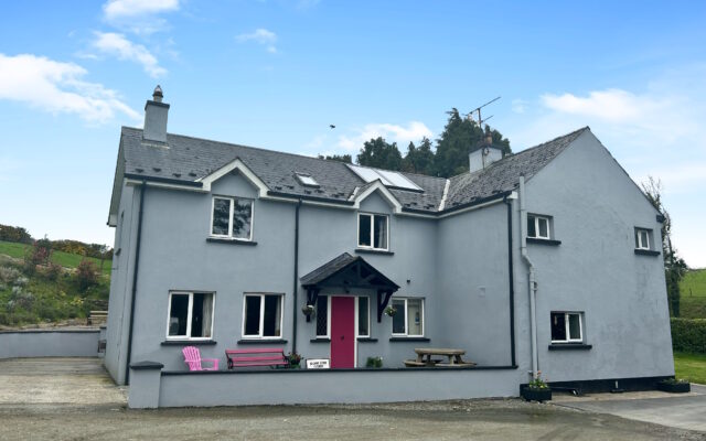 ‘See inside former award-winning Wicklow B&B before it goes under the hammer’. Wicklow People. 02/05/24.